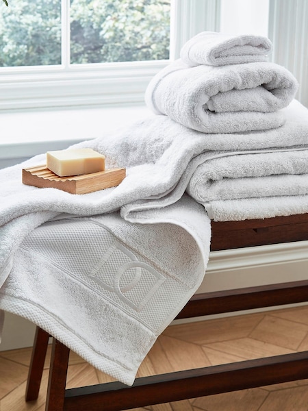 Liddell Set of 4 White Piece Cotton Towel Bundles (G72060) | £42