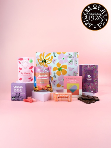 Spicers of Hythe Limited Sweet Treats with Tea Gift Set (G73115) | £38