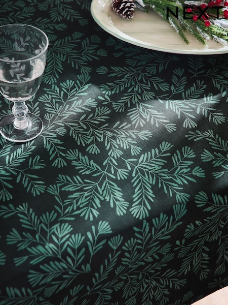 Christmas Holly Mistletoe Wipe Clean Table Cloth