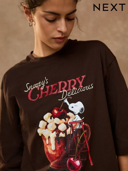Brown Snoopy Licence - Boxy Elbow Sleeve Crew Neck T-shirt