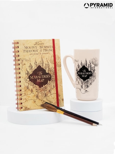 Pyramid International Cream Harry Potter Mug Notebook & Wand Shaped Pen Set (G94316) | £17