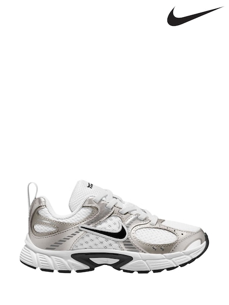 Nike White Junior V5 Runner Trainers (H10994) | £45