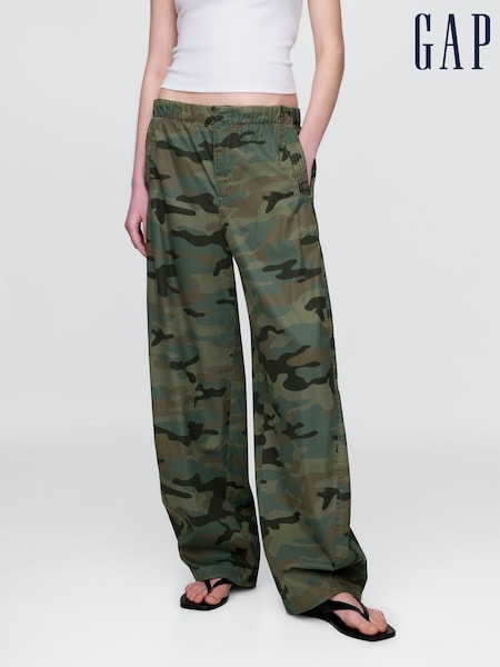 Gap Green Camo Low Waisted Barrel Parachute Trousers (H11946) | £75