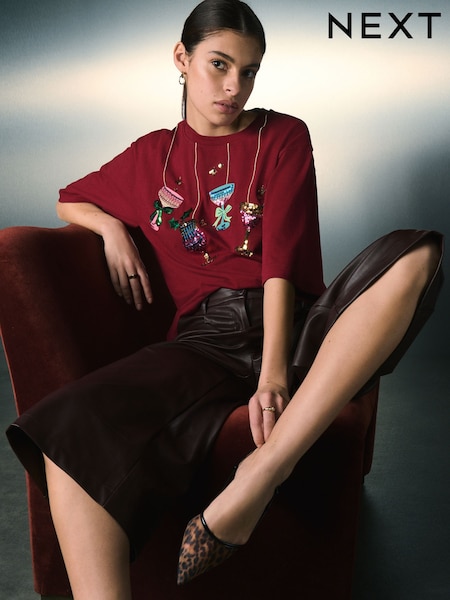 Burgundy Red Chrismas Bauble Graphic Short Sleeve T-Shirt with Sequins (H18627) | £22