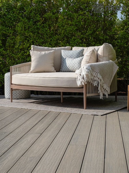 Maze Natural Linen Havana Garden Daybed (H22774) | £1,420