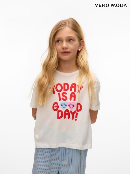 VERO MODA Cream Cropped Logo Print Short Sleeve Top (H44190) | £12