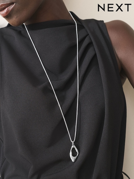 Silver Tone Long Pendant Necklace (H45732) | £12