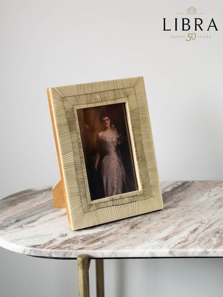 Libra Interiors White Dame Photo Frame 5x7 (H46384) | £45
