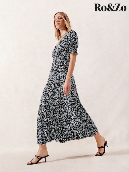 Ro&Zo Black Petite Ground Ditsy Print Shirred Cuff Midi Dress (H49890) | £99