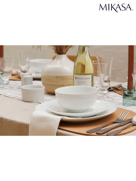 Mikasa 12 Piece White Chalk Porcelain Dinner Set (H52246) | £70