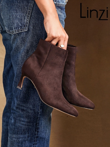 Linzi Brown Reserve Round Toe Stiletto Ankle Boots (H67707) | £45
