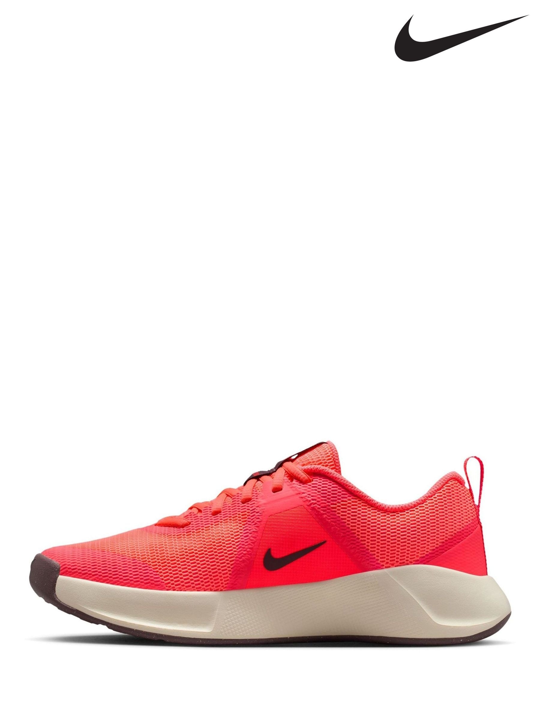 nike women's red running shoes