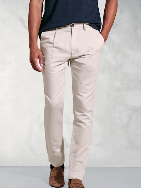Brook Taverner White Single Pleat Tapered-Leg Linen Cotton Trousers (H71395) | £69