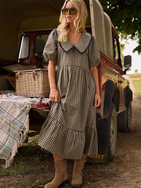 PixieGirl Petite Brown Gingham Big Collar Maxi Dress (H91654) | £39