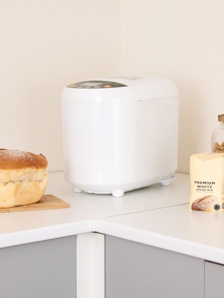 Hamilton Beach White Essential Quick Bake 19-in-1 Bread Maker (H94308) | £80