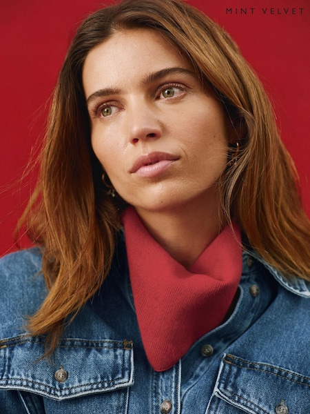 Mint Velvet Red Cotton Blend Triangle Knit Scarf (H98157) | £25