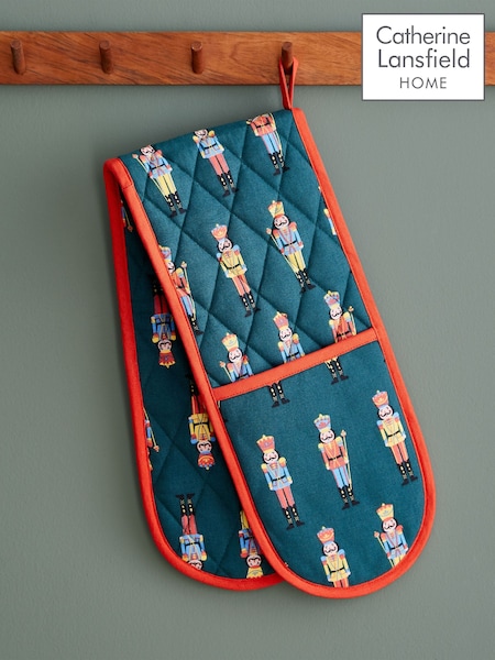 Catherine Lansfield Green Christmas Nutcracker Double Oven 100% Cotton Gloves (K80862) | £10