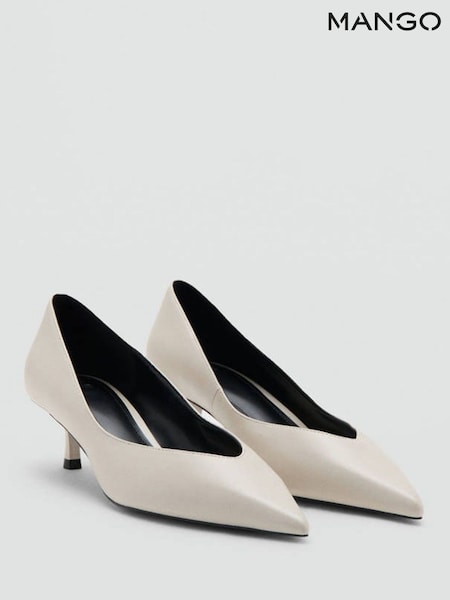 Cream - Mango Pointed Kitten Heels