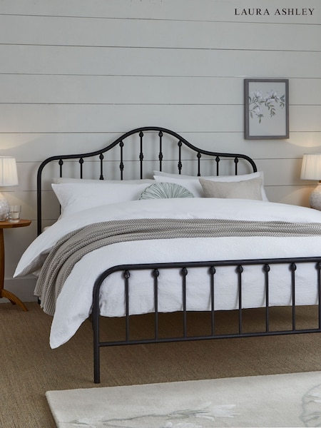 Laura Ashley Shandwick Bed (M10552) | £375 - £475