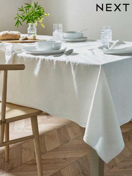 White Linen Look 100% Cotton Table Cloth (N01280) | £28 - £36