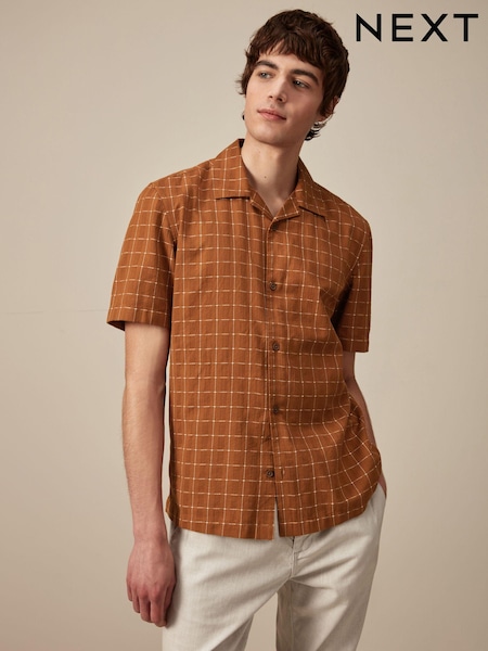 Brown Textured Check Short Sleeve Shirt With Cuban Collar (N17340) | £6