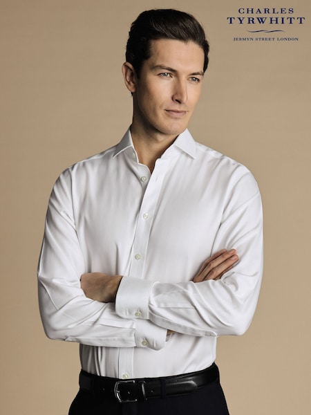 Charles Tyrwhitt White Slim Fit Cutaway Non-iron Herringbone 100% Cotton Shirt (N18901) | £70