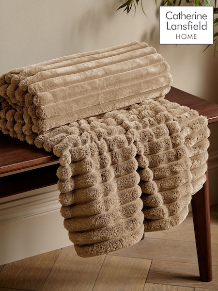 Catherine Lansfield Natural Soft and Cosy Ribbed Faux Fur Throw (N25705) | £27