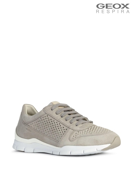 Geox D Sukie Sneakers (N28020) | £110