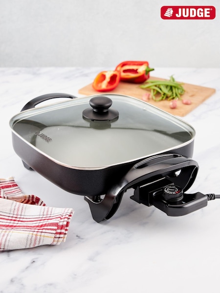 Judge Non-Stick Electric Skillet (N39375) | £45