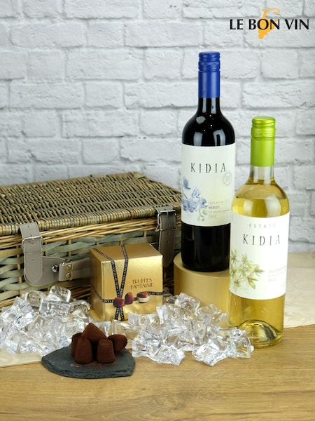 Le Bon Vin Chilean Red & White Wine with Chocolate Truffles Hamper (N40948) | £52