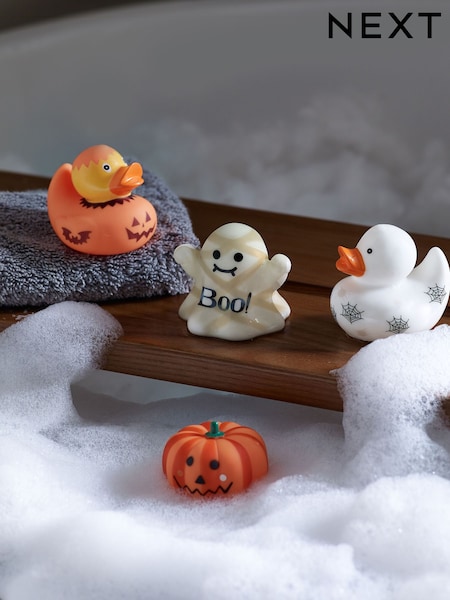 Colour Changing Halloween Bath Buddies Set of 4 (Q95209) | £7