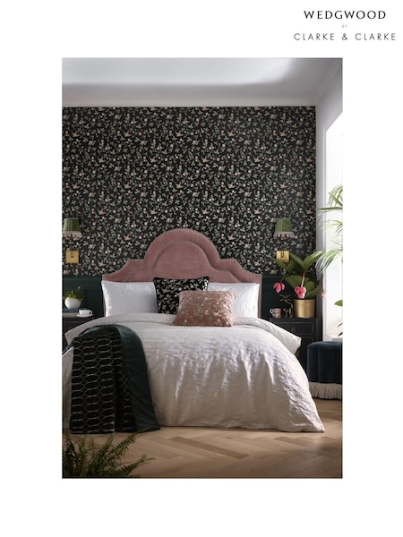 Wedgwood White Wild Strawberry 100% Cotton Duvet Cover and Pillowcase Set (T83074) | £170 - £190