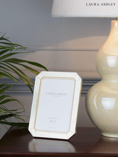 Laura Ashley Silver Wren Silver Plated With Faux Pearl Glitter Picture Frame (U01501) | £24