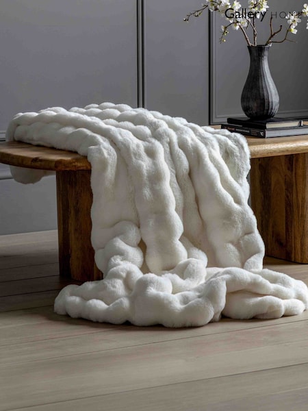 Gallery Home Marshmallow Rabbit Faux Fur Throw