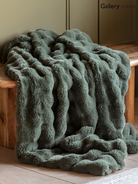 Gallery Home Marshmallow Rabbit Faux Fur Throw