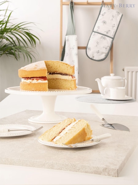 Mary Berry White Signature Cake Stand (U74654) | £50
