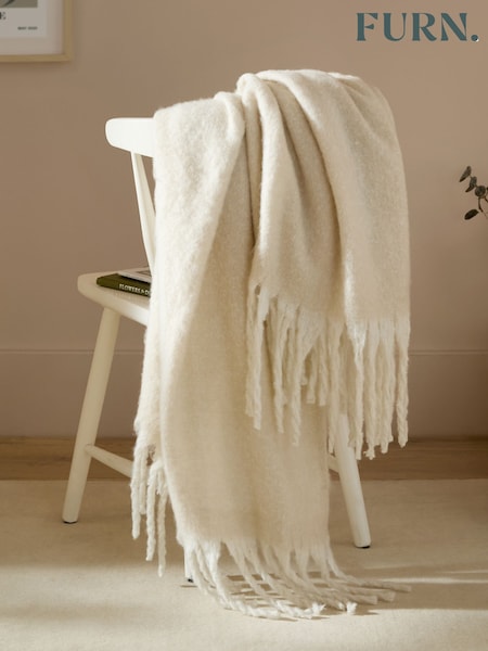 Furn Ecru Cosy Woven Tasselled Throw (V01947) | £32