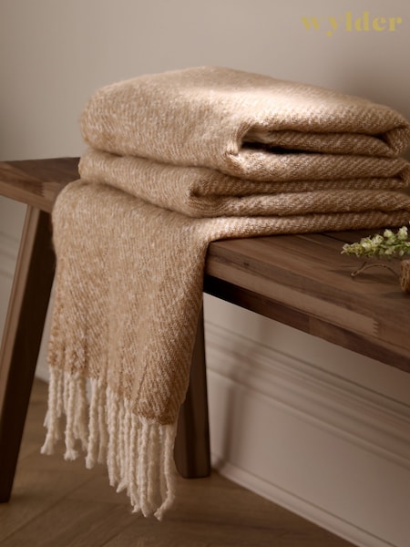 Wylder Natural Isla Woven Tasselled Throw (V01954) | £30