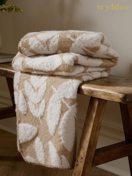 Wylder Oatmeal Hazel Woven Throw (V01971) | £36