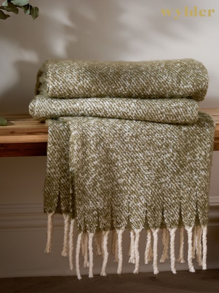Wylder Green Isla Woven Tasselled Throw (V01976) | £30