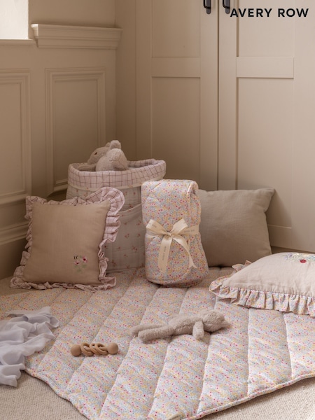 Avery Row Wildflower Garden Stay & Play Mat Set (V10037) | £58