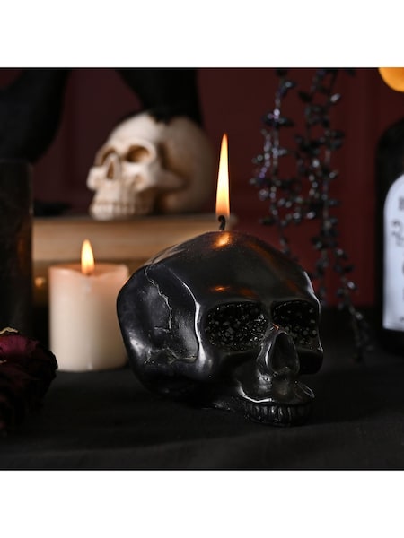 Widdop Medium Black Skull Candle (V15939) | £13