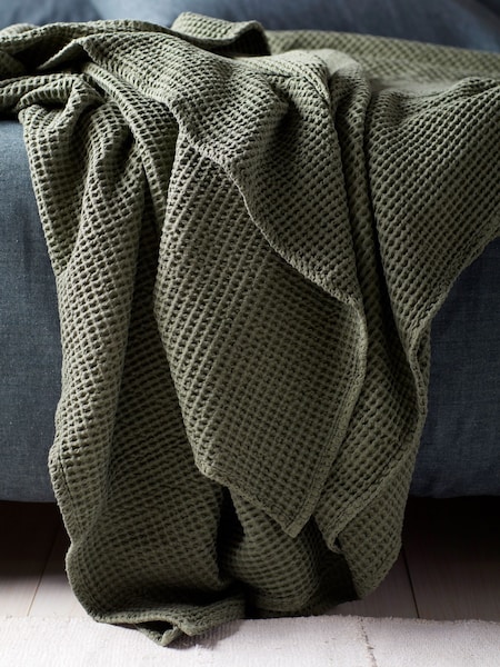 Secret Linen Store Olive Green Big Waffle Throw (V31849) | £89