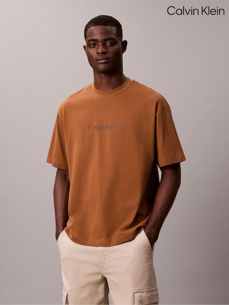 Calvin Klein Brown Short Sleeve Relaxed Standard Logo Crew Neck T-Shirt (V32823) | £45