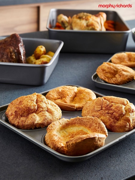 Morphy Richards Silver/Grey 4 Cup Yorkshire Pudding Tray Set (V35195) | £22