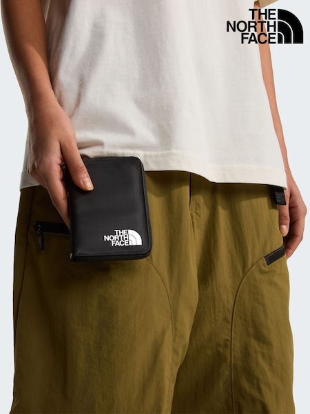 Black - Regular The North Face Base Camp Voyager Wallet