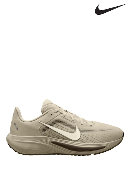 Khaki Green - Regular Nike Quest 7 Road Running Trainers