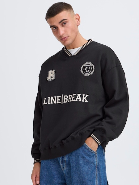 !Solid Black Long Sleeve V-Neck Sweatshirt (V46314) | £70