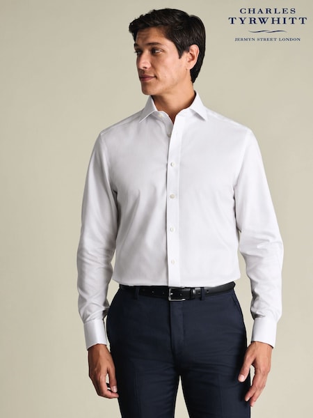 Charles Tyrwhitt White Non-Iron Weave Cutaway Shirt (V49083) | £75