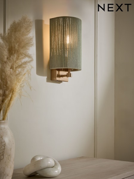 Yales Mains Wall Light